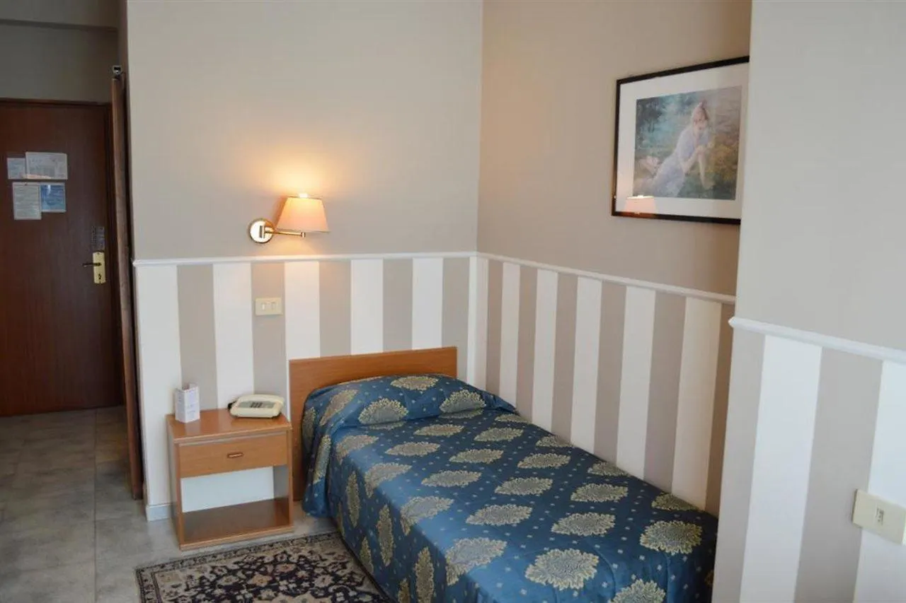 Hotel Redebora Torregrotta 3*,