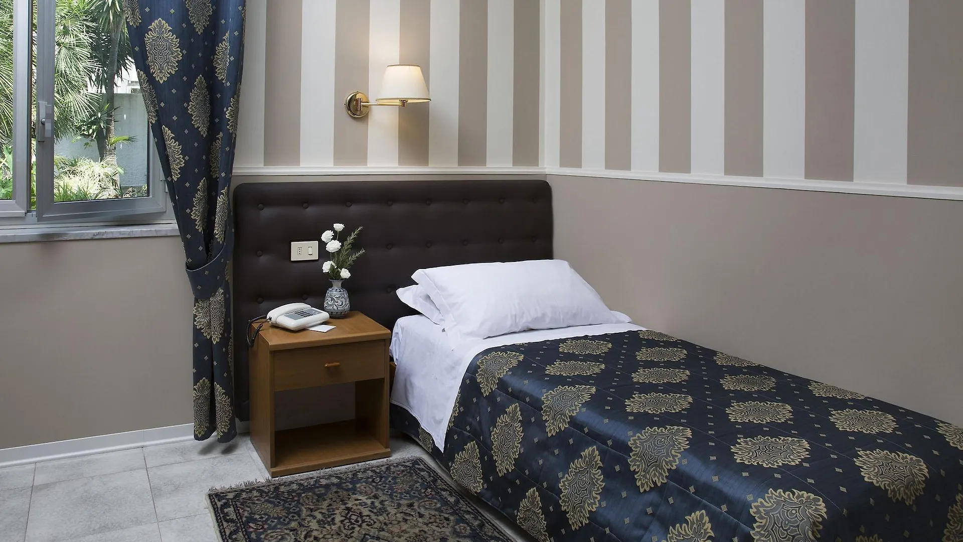 Hotel Redebora Torregrotta 3*,