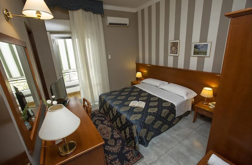 Hotel Redebora Torregrotta 3*,