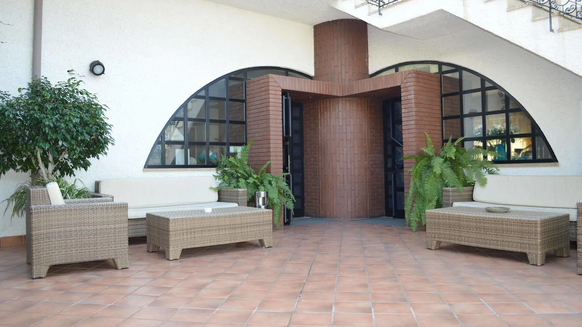 Hotel Redebora Torregrotta 3*,