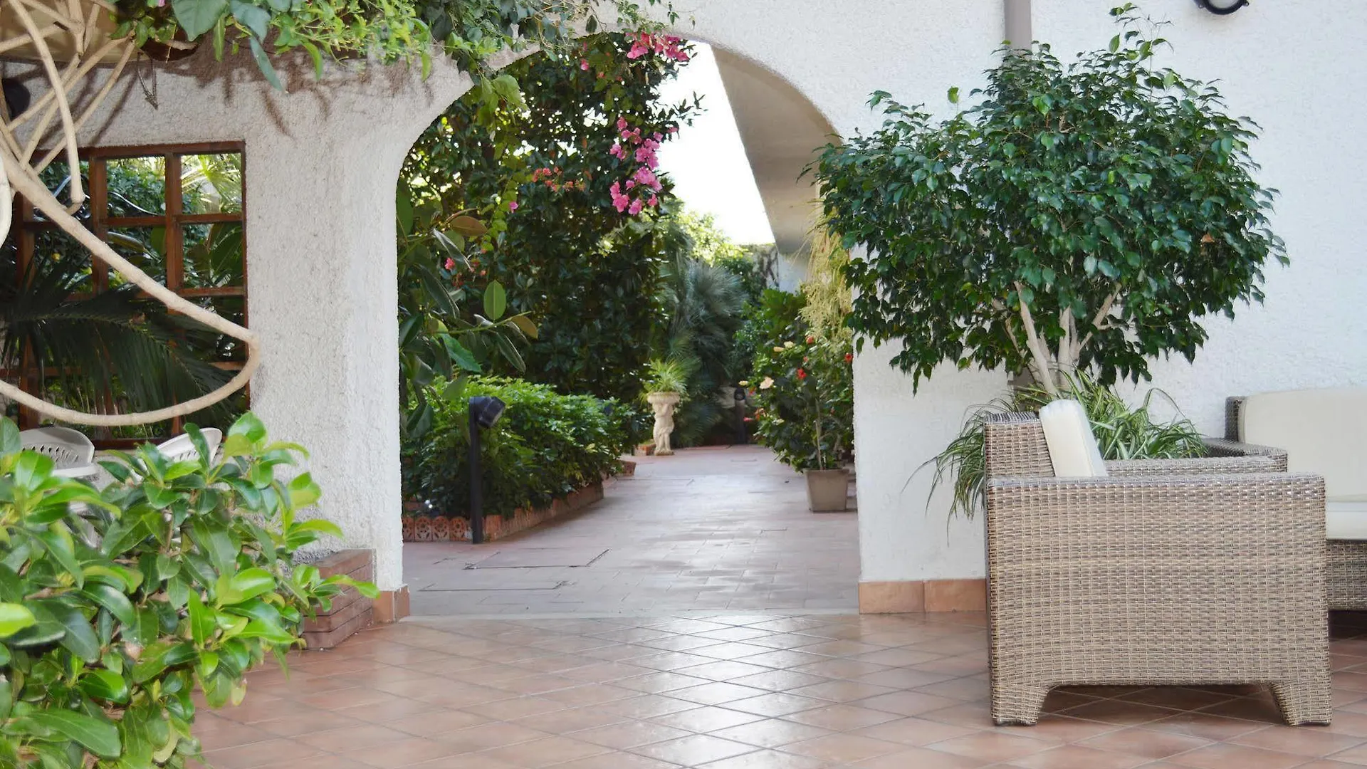 Hotel Redebora Torregrotta 3*,  Italy